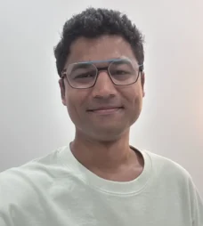 Dev, founder of CurriculoATS — portrait